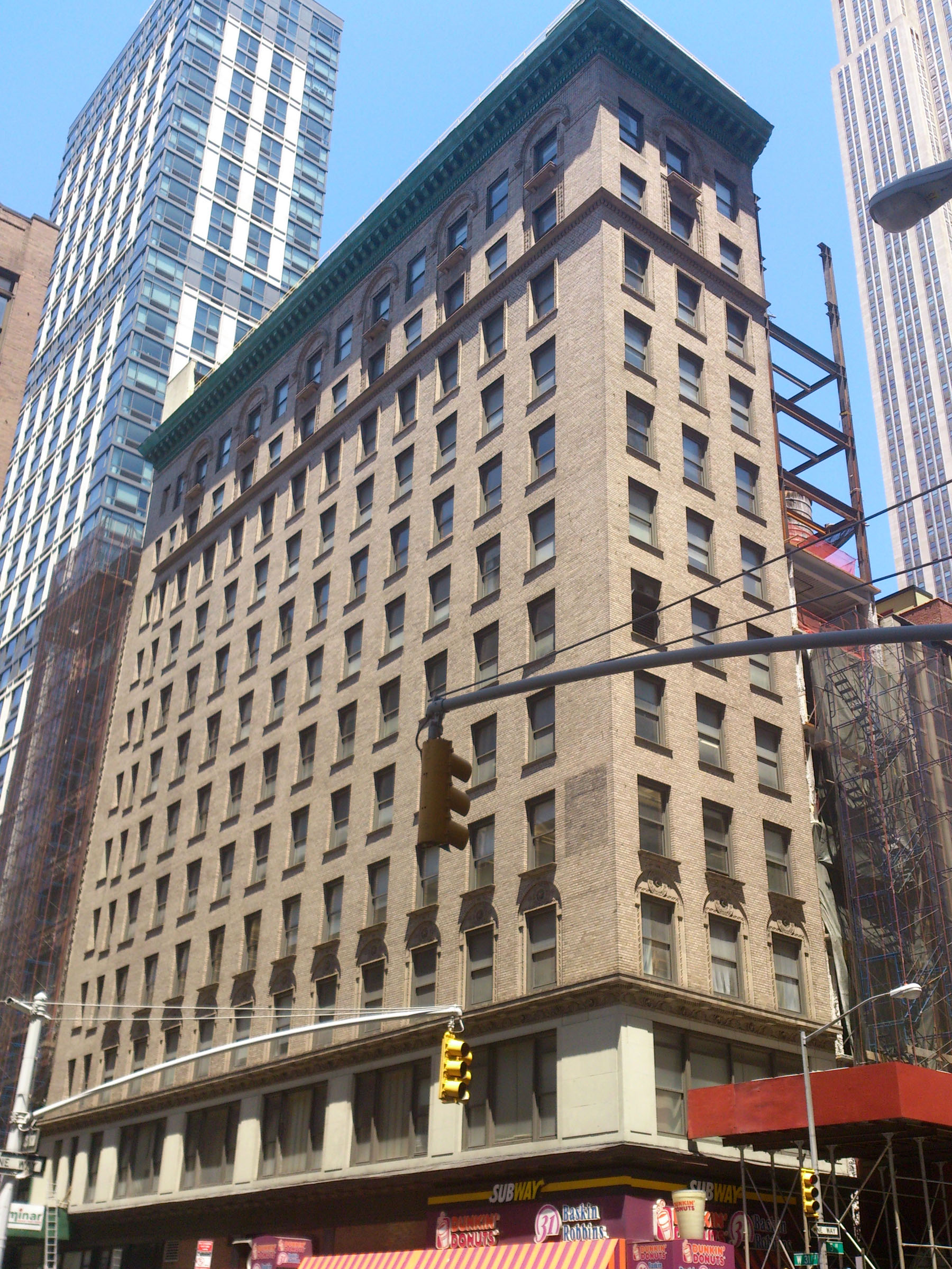 302 Fifth Avenue Landmark Branding LLC